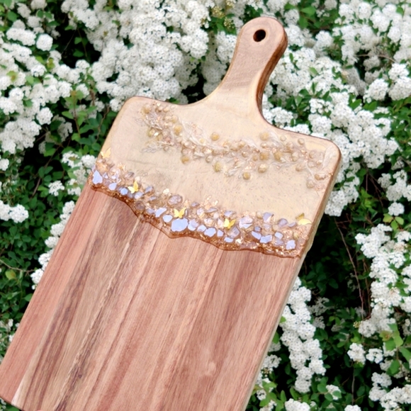 12. Resin Acacia Wood Charcuterie/Cheese Board - Picture 7 of 7